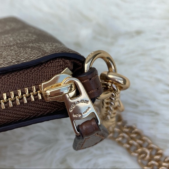 Coach Large Wristlet - Picture 6 of 8